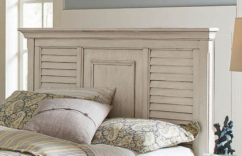 WILLETT - Rustic Coastal Antique White Finish 5 pieces Bedroom Set
